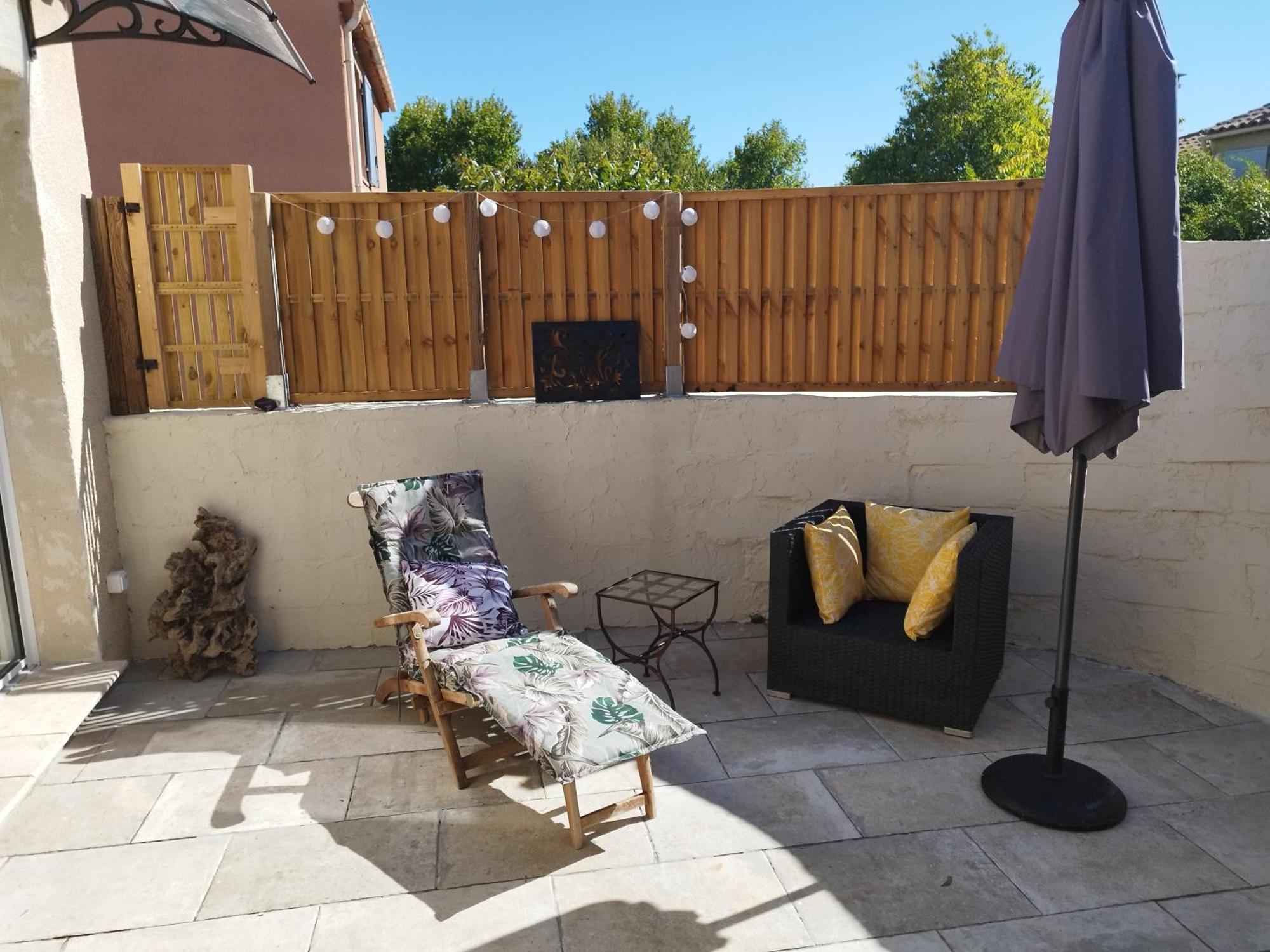Lumineux Avec Grande Terrasse Ensoleillee *